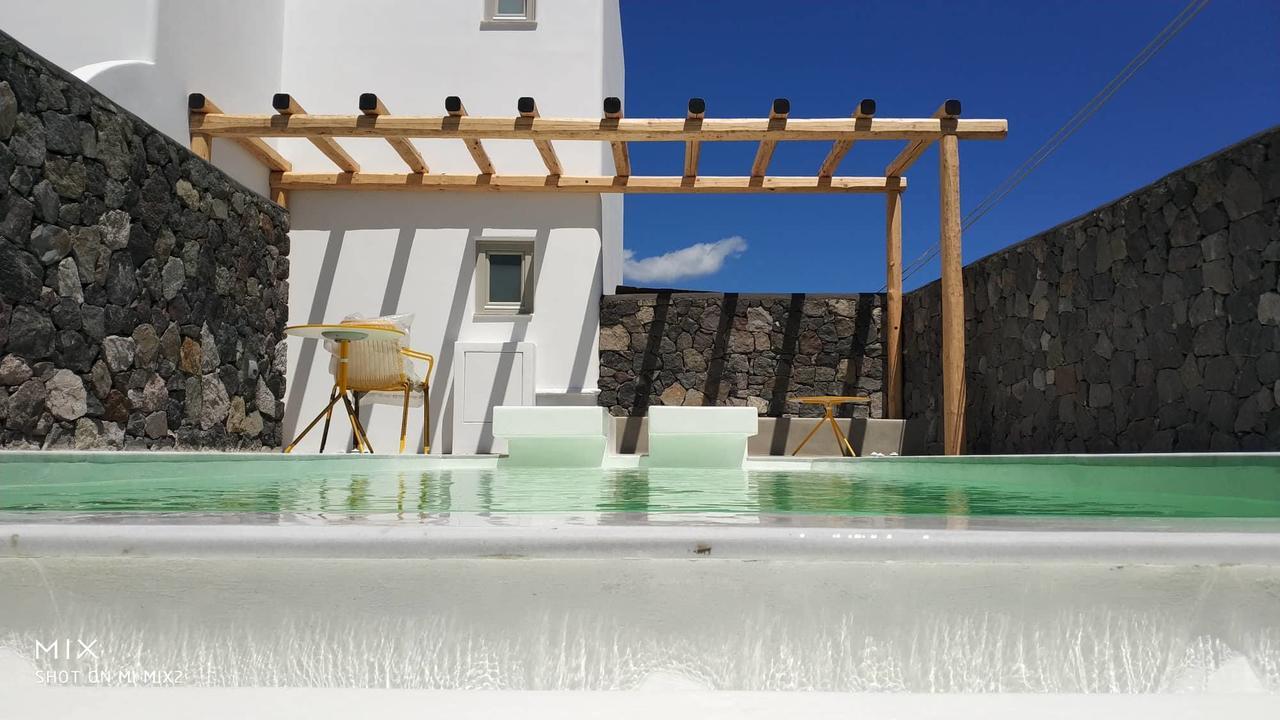 Altera Pars Suites Mesaria Exterior foto